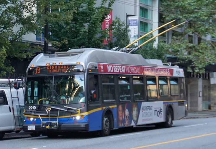 Coast Mountain Bus New Flyer E40LFR 2219